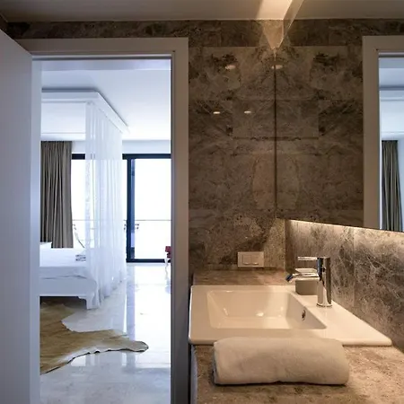 White House فندق 4*