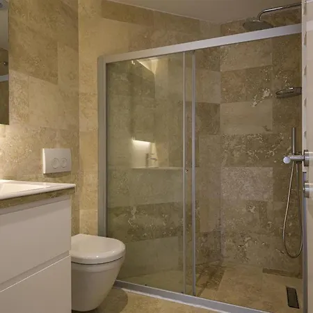 White House Hotel 4*