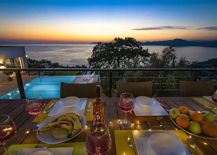 White House מלון