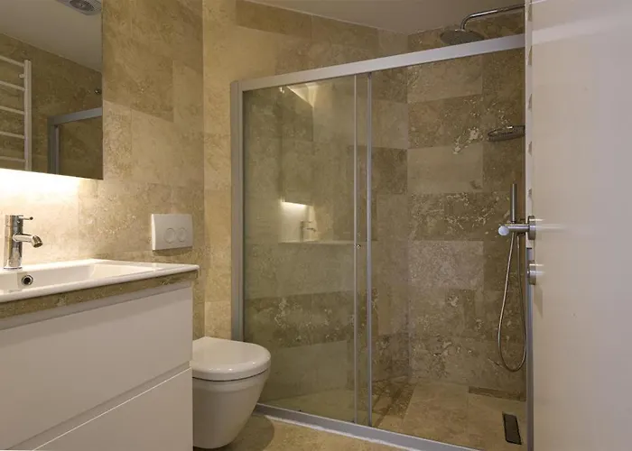 White House מלון 4*