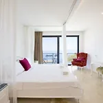 White House Hotel