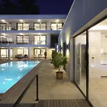 Hotel White House 4*
